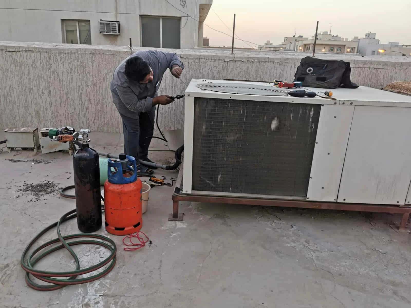 AC Repair, Cleaning & Gas Refill Services in Riyadh